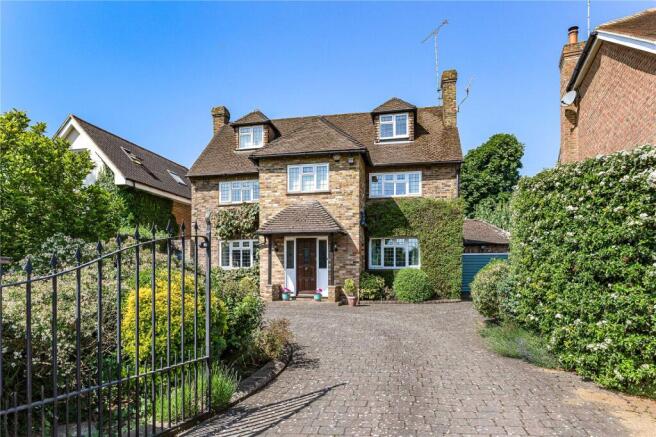5 bed property, in Cromwell Road RG9, £1,400,000