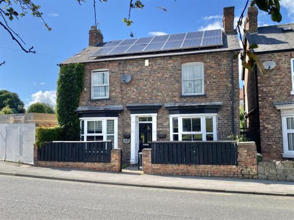 3 bed property, in Sussex Street, £290,000