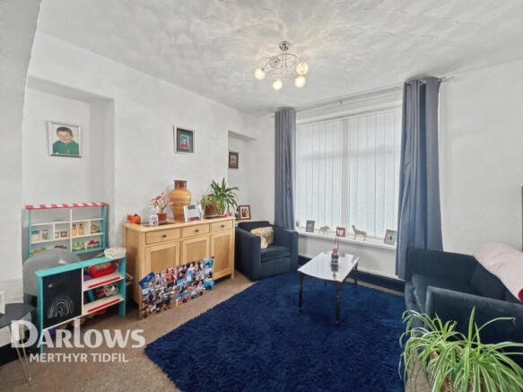 3 bed property, in Jubilee Road, £110,000