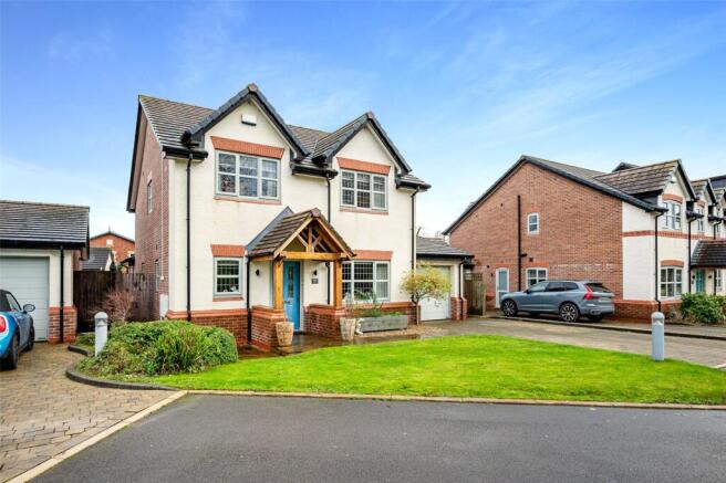 4 bed property, in Old Smithy Close, £487,500