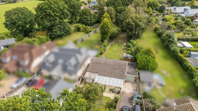 3 bed property, in Morgay Wood Lane, £525,000