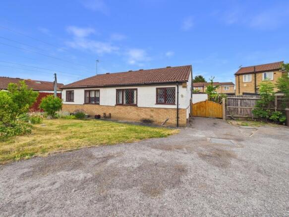 2 bed property, in Cheverton Close, £159,950