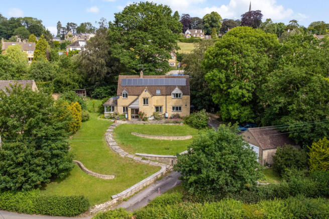 4 bed property, in Kings Mill Lane, £815,000