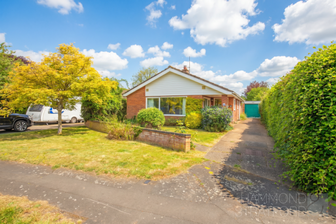3 bed property, in St Davids Road, £350,000