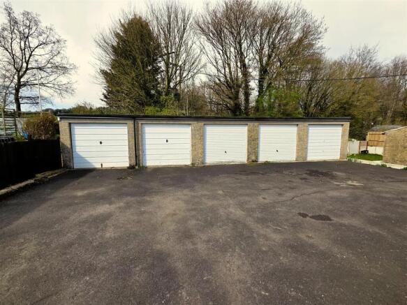 Land, in Yew Close, £20,000