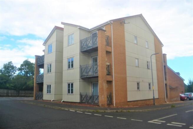 1 bed property, in Pennyroyal Road, £55,000