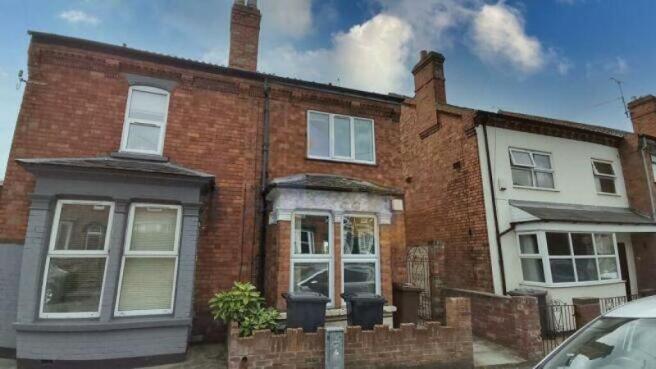 4 bed property, in West Parade, £230,000