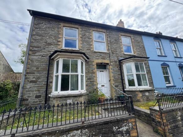 3 bed property, in Lewis Street, £159,000