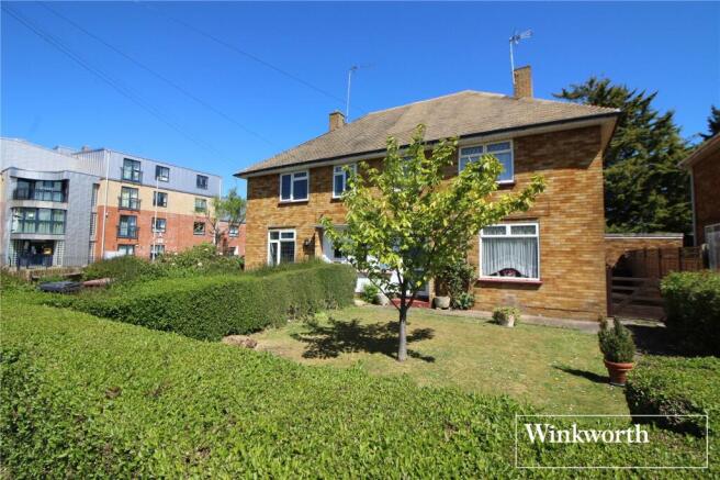 3 bed property, in Brook Road, £520,000