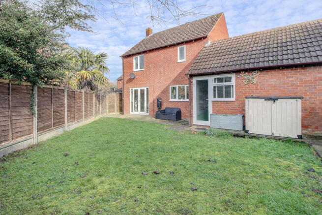 3 bed property, in Massie Close, £400,000