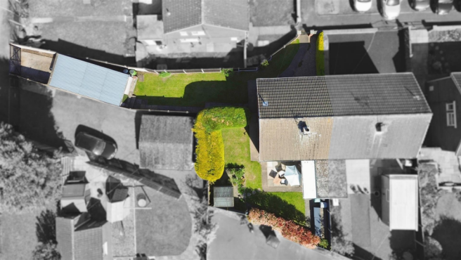 3 bed property, in Hawthorn Close, £180,000