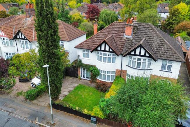 3 bed property, in Shanklin Avenue, £425,000