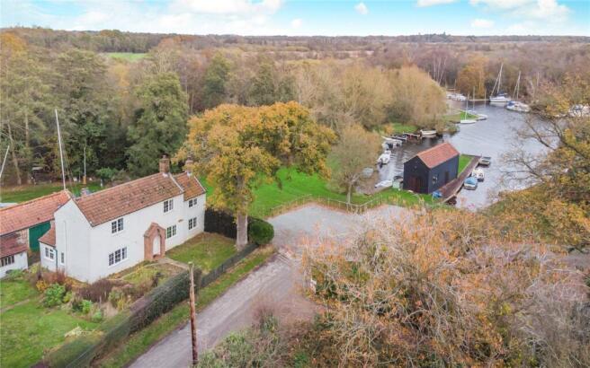 3 bed property, in Staithe Road, £500,000