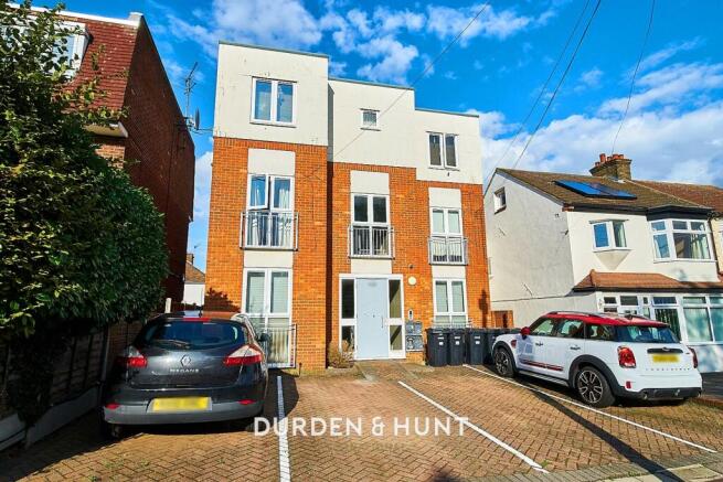 Land, in Tomswood Road, £350,000