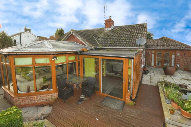 2 bed property, in North Street, £325,000
