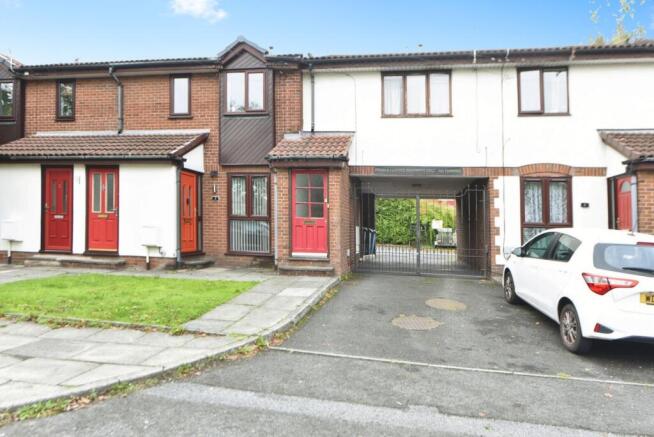 1 bed property, in Craignair Court, £90,000