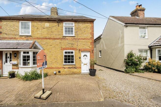 2 bed property, in Churchfields, £299,950
