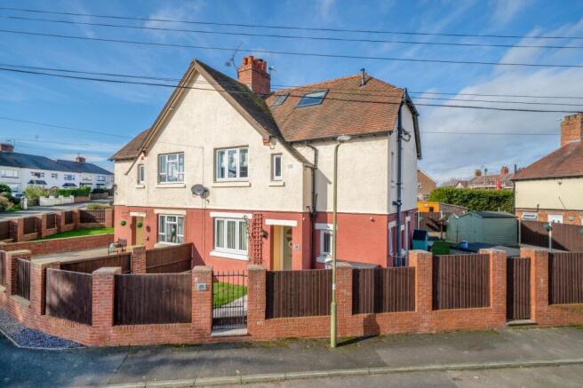 4 bed property, in Innage Lane, £375,000