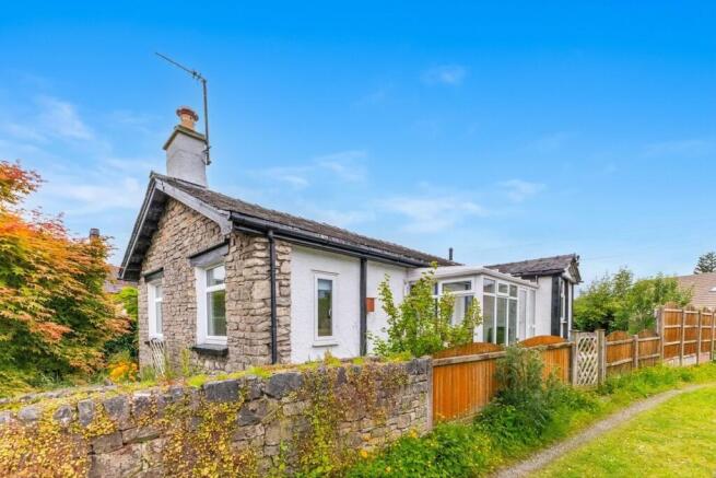 3 bed property, in 3 Kent Lea, £400,000