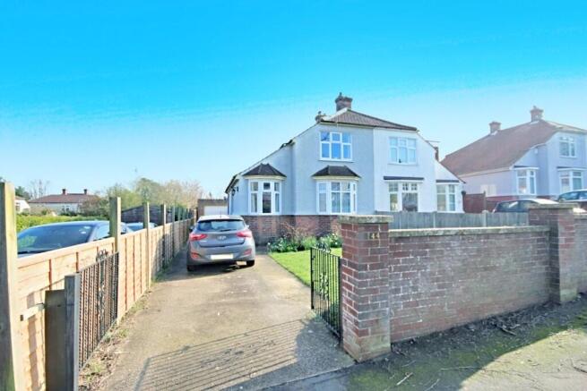 3 bed property, in Palmar Road, £425,000