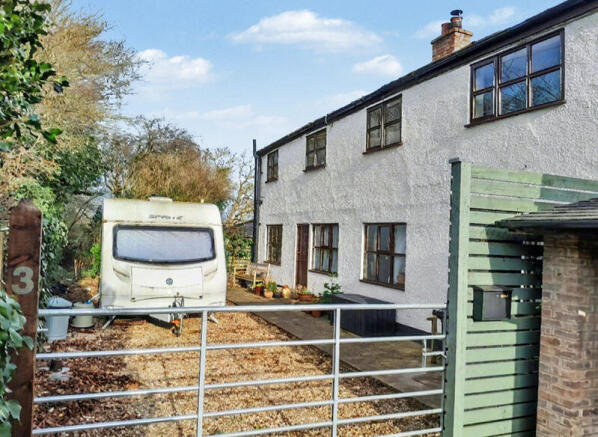 4 bed property, in West View, £280,000