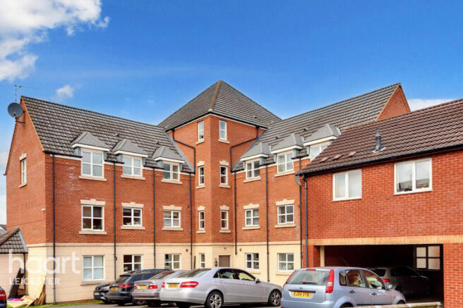 1 bed property, in Sockburn Close, £100,000