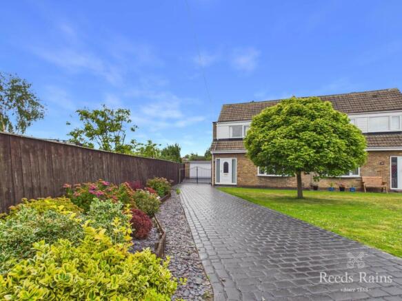 3 bed property, in Pendock Close, £245,000