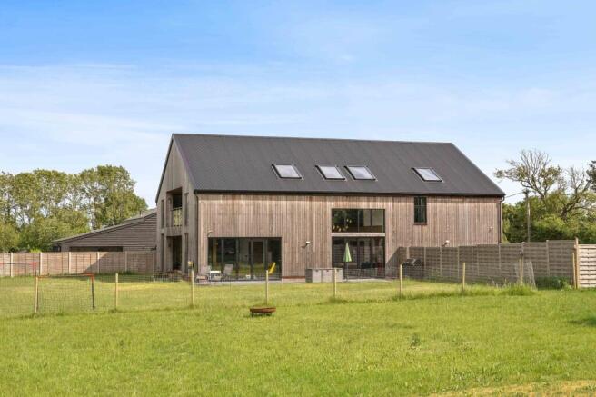 5 bed property, in Roast Green, £1,500,000