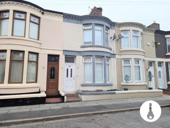 3 bed property, in Appleton Road, £130,000