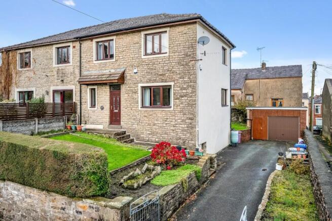 3 bed property, in Bolton Road, £225,000