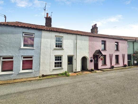 2 bed property, in The Street, £140,000
