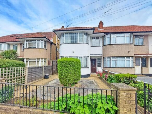 3 bed property, in Lucas Aveue, £625,000