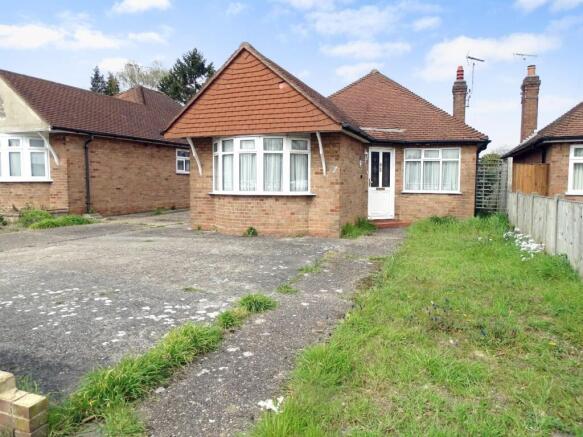 2 bed property, in Elms Drive, £390,000