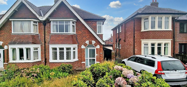 3 bed property, in Devonshire Road, £120,000