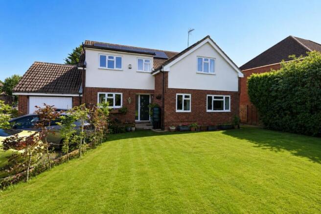 4 bed property, in Gudge Heath Lane, £550,000