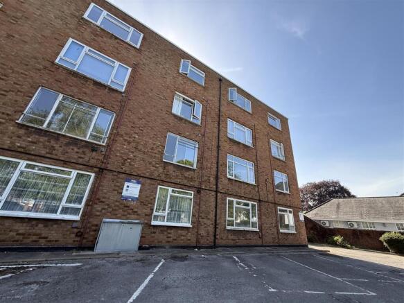 2 bed property, in High Street South, £95,000