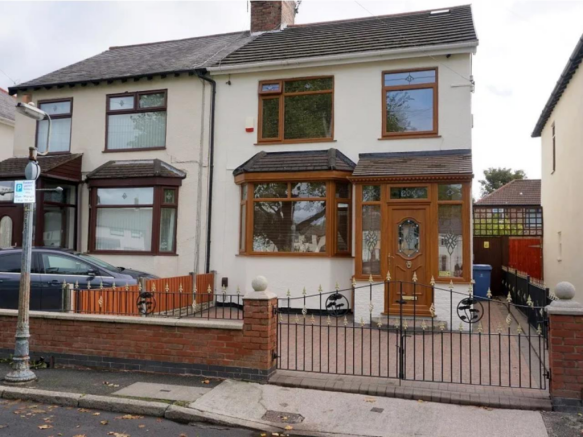 4 bed property, in Utting Avenue, £245,000