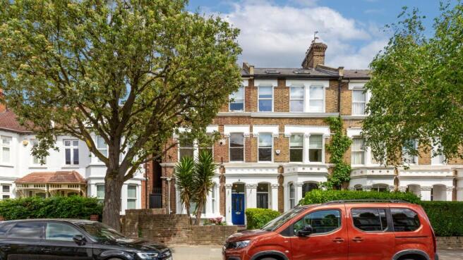 2 bed property, in Flat 130B, £395,000