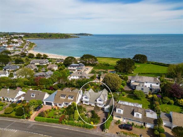 5 bed property, in Tredova Crescent, £1,000,000