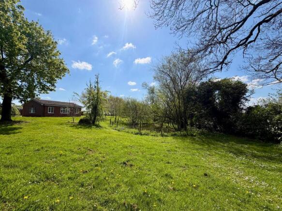 2 bed property, in The Homestead, £450,000