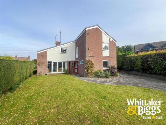 3 bed property, in Birchall Close, £475,000