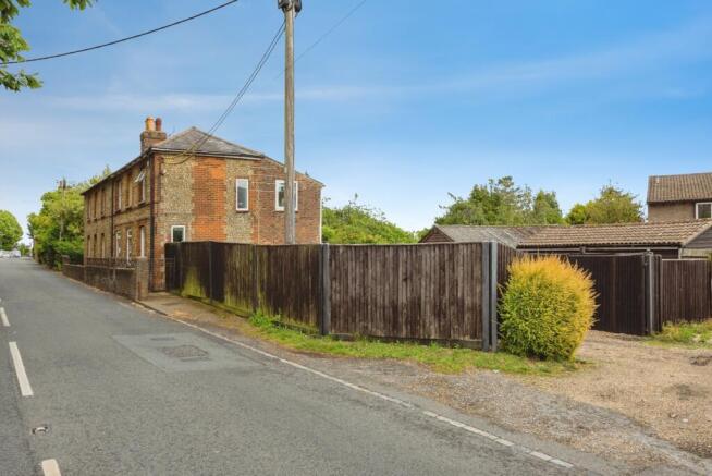 3 bed property, in Alma Lane, £550,000