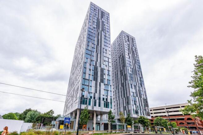 Studio, in Apartment 2109, £95,000