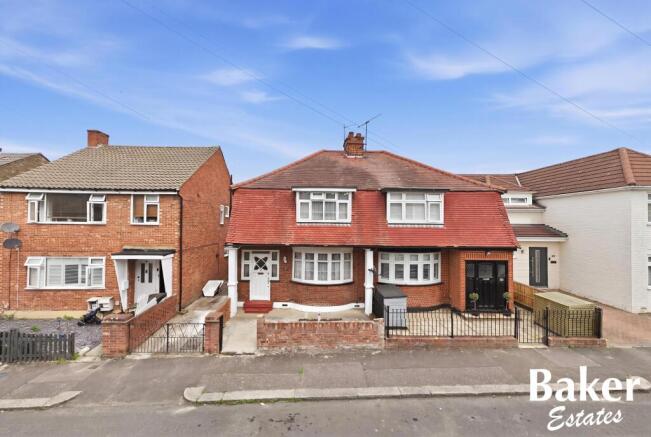 3 bed property, in Brunel Road, £595,000
