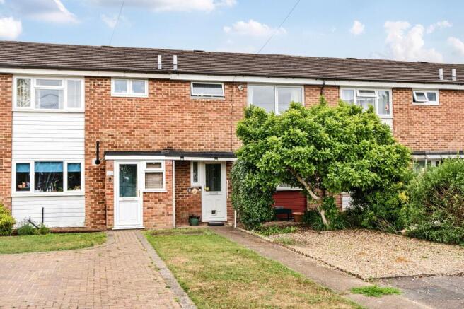 3 bed property, in Curtis Road, £440,000