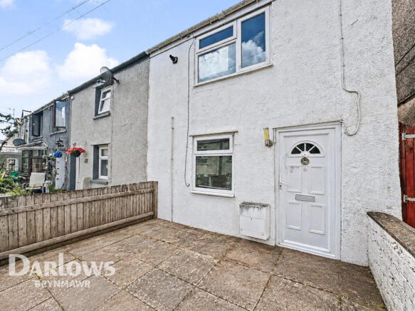 2 bed property, in Clydach Street, £100,000