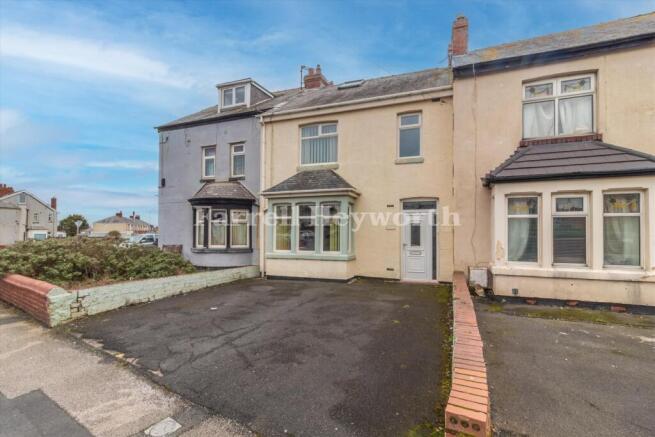 3 bed property, in 371 Warbreck Drive, £85,000