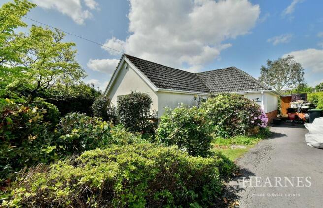 3 bed property, in Ameysford Road, £465,000