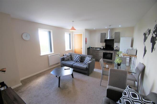 1 bed property, in Park Rise, £143,500