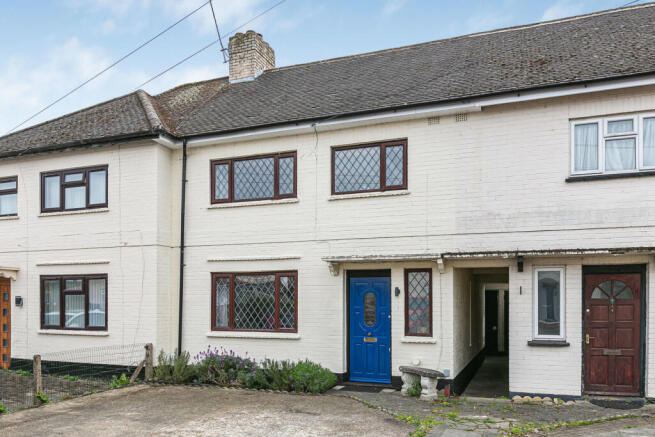 3 bed property, in Larchwood Drive, £420,000